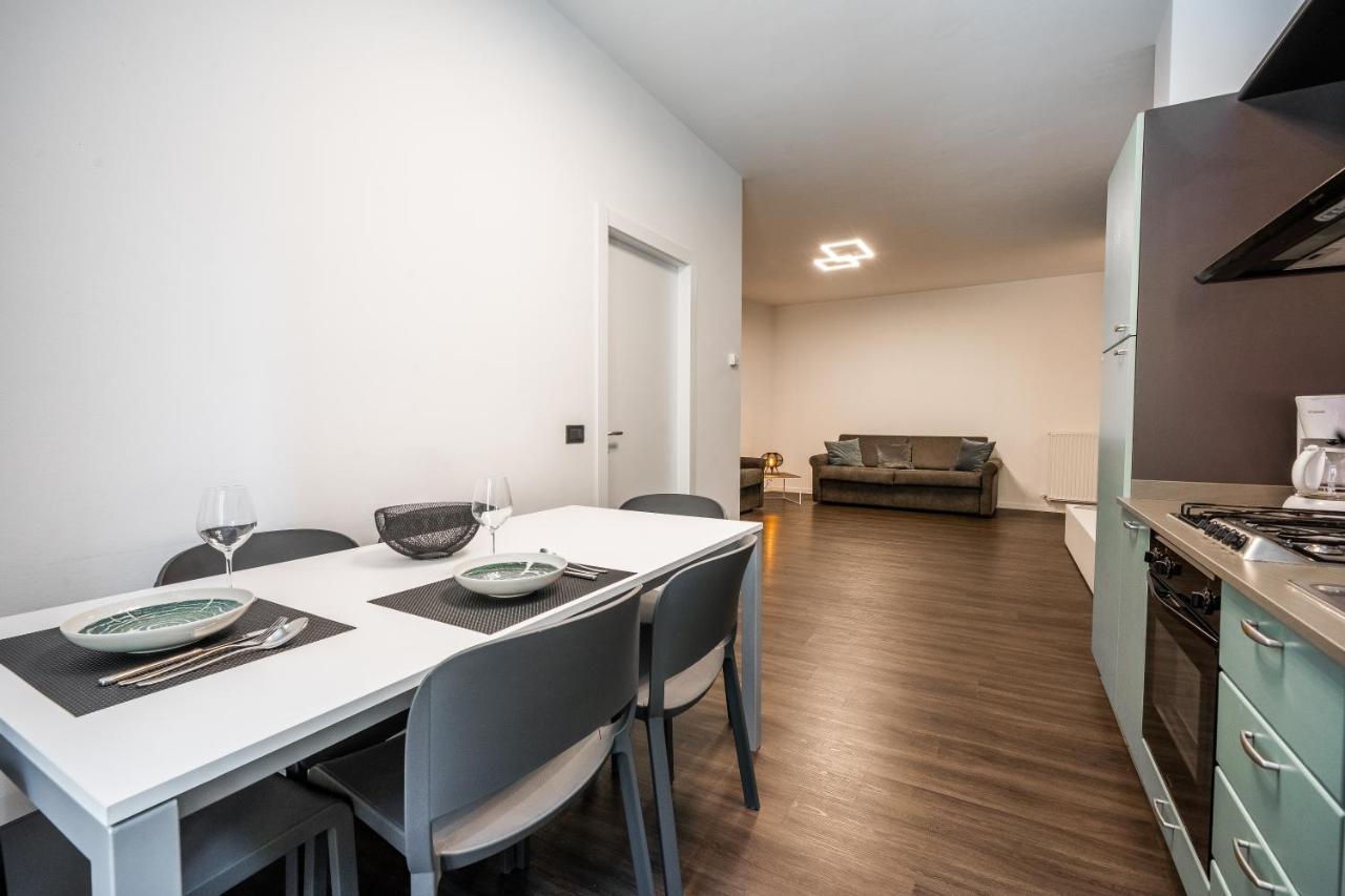 Appartamenti Vasco Renna Surf Center Torbole Sul Garda Buitenkant foto