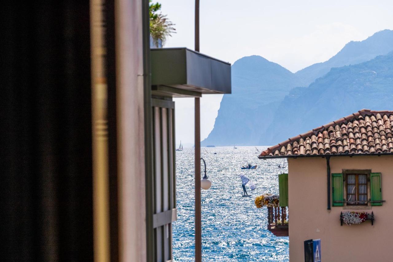 Appartamenti Vasco Renna Surf Center Torbole Sul Garda Buitenkant foto
